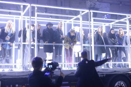 philipp-plein-aw1617-women_s-fashion-show-backstage-sgp-6