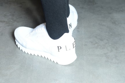 philipp-plein-aw1617-women_s-fashion-show-backstage-sgp-68