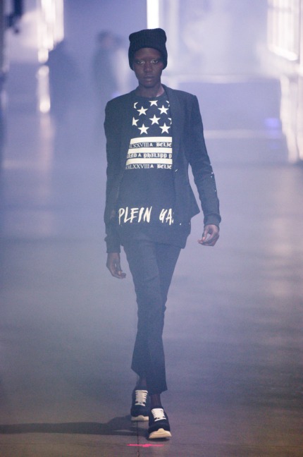 philipp-plein-women_s-fashion-show-fw1617-runway-35