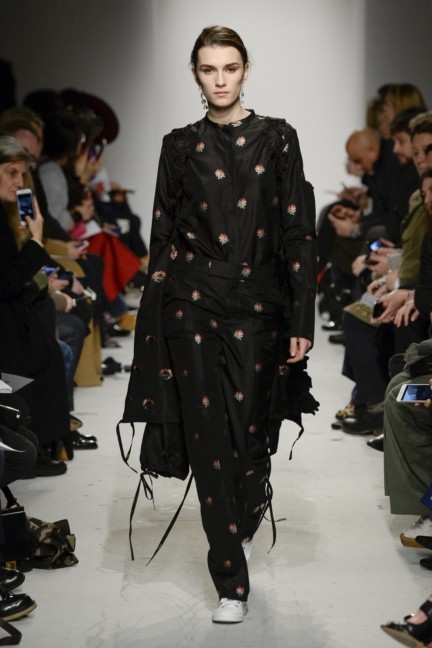 ports-1961-milan-fashion-week-aw-16-33