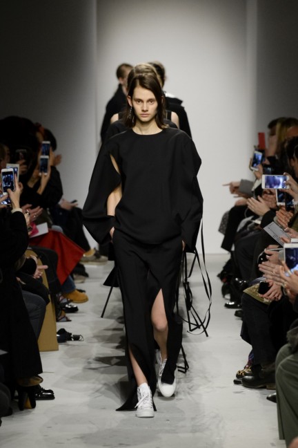 ports-1961-milan-fashion-week-aw-16-34