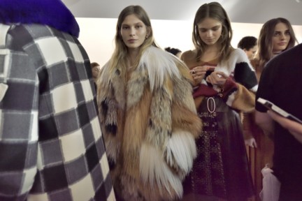 tods_italian_handmade_fw17_backstage_09