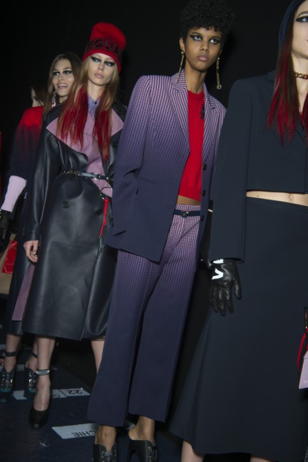 aw17-versacefashion-023