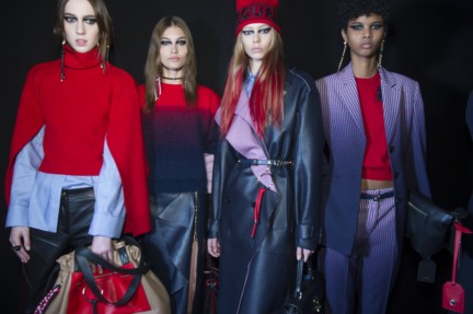 aw17-versacefashion-027