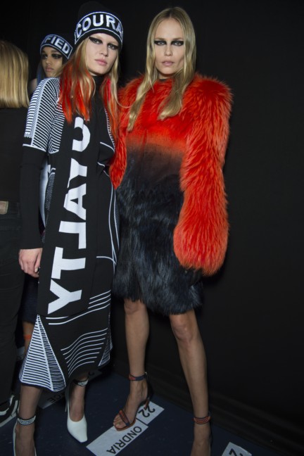 aw17-versacefashion-096