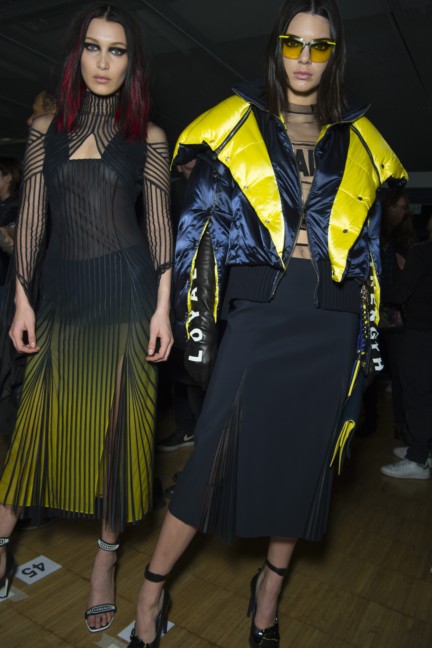aw17-versacefashion-120