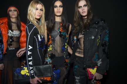 aw17-versacefashion-157