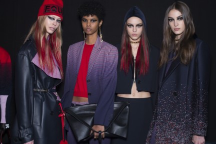 aw17-versacefashion-203