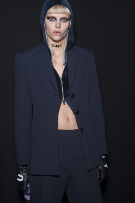 aw17-versacefashion-210