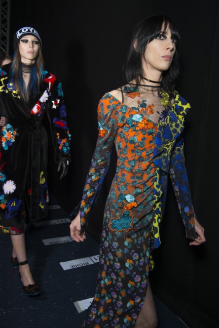 aw17-versacefashion-265