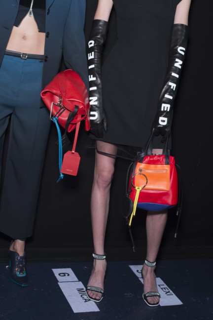 aw17-versacefashiondetail-010