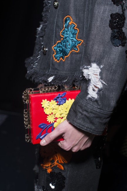 aw17-versacefashiondetail-025