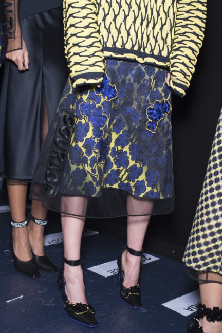 aw17-versacefashiondetail-037