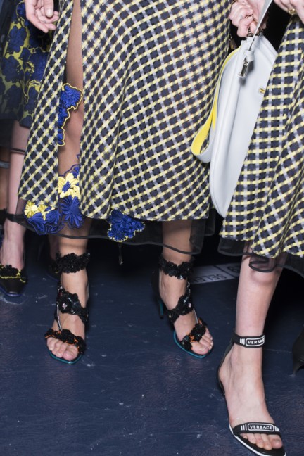 aw17-versacefashiondetail-042