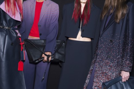 aw17-versacefashiondetail-046