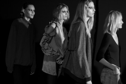 aw17-versaceprep-005