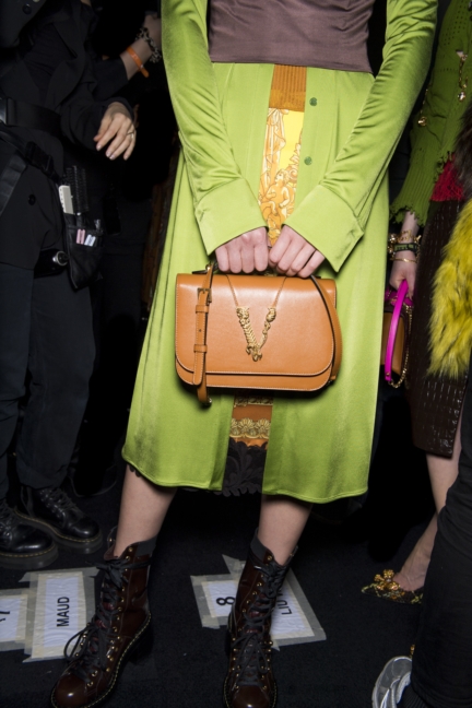 aw19b1-versace-017
