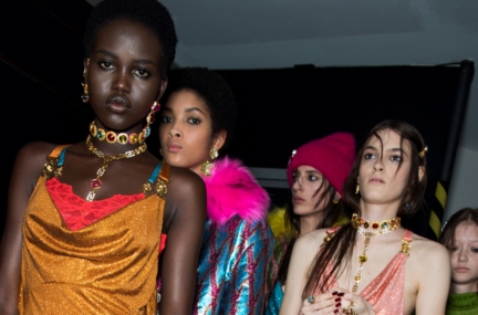 aw19b1-versace-106-2