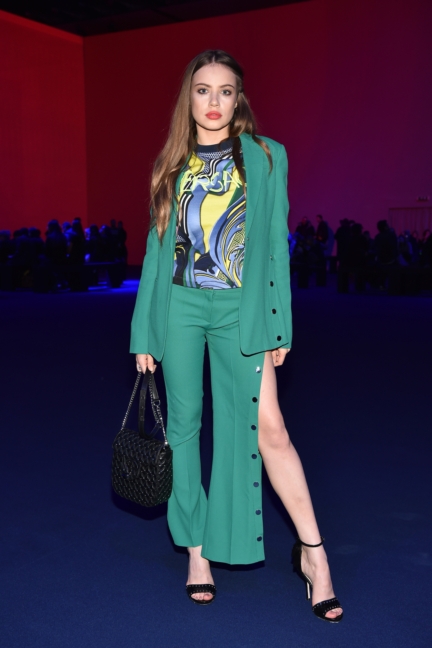 versace_fw17_xenia-tchoumi