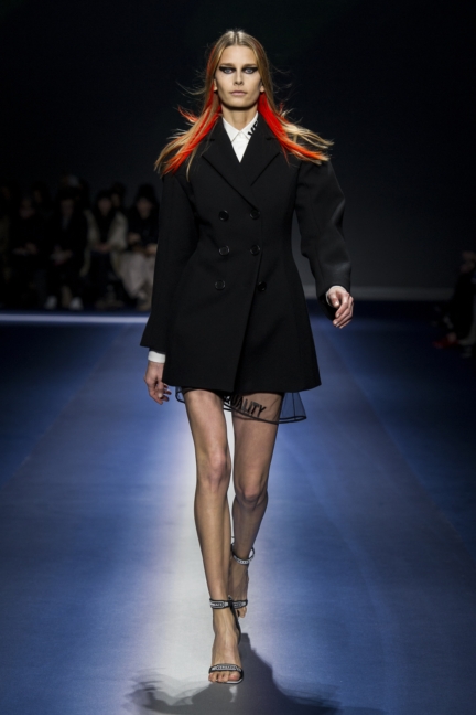versace_women_fw17-1