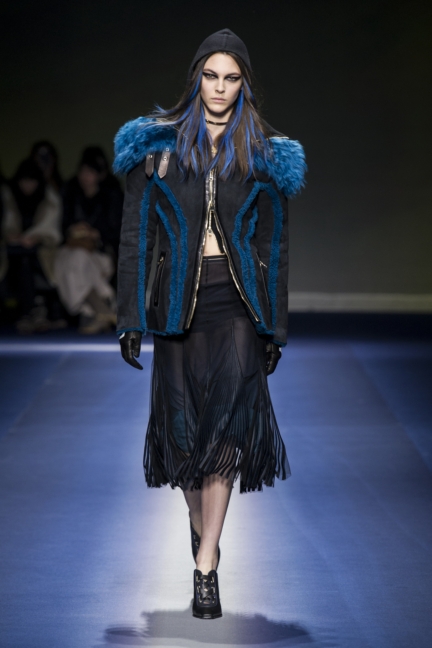 versace_women_fw17-10