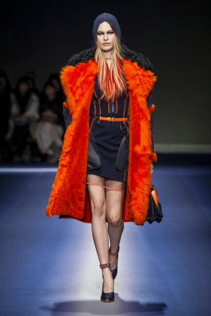 versace_women_fw17-12