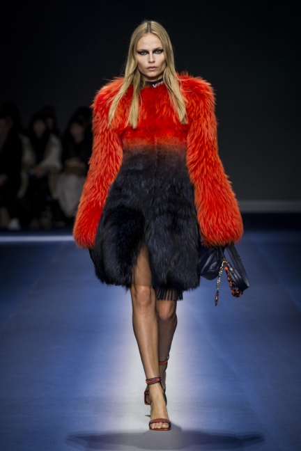 versace_women_fw17-14