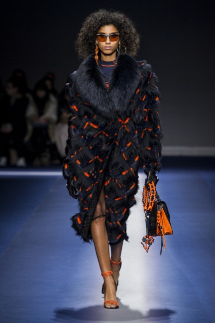 versace_women_fw17-17