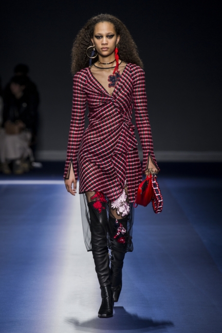 versace_women_fw17-29