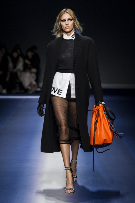 versace_women_fw17-3