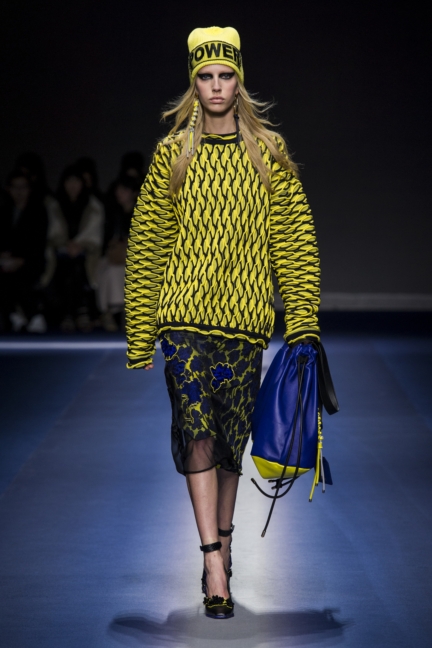 versace_women_fw17-33