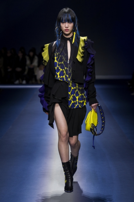 versace_women_fw17-35