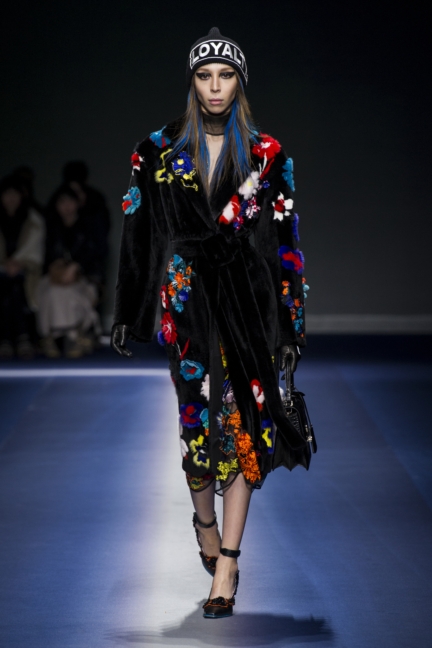 versace_women_fw17-40