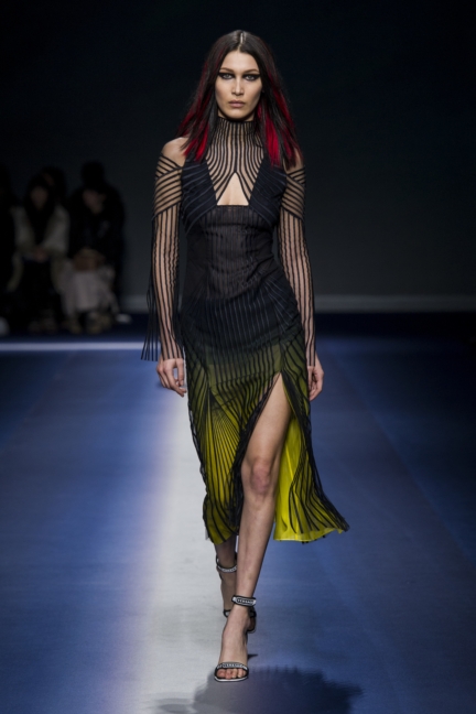 versace_women_fw17-48