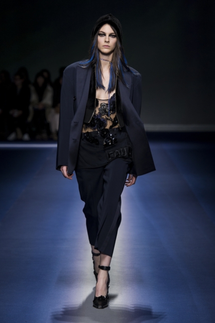 versace_women_fw17-54