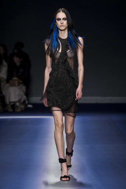 versace_women_fw17-56