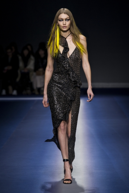 versace_women_fw17-57