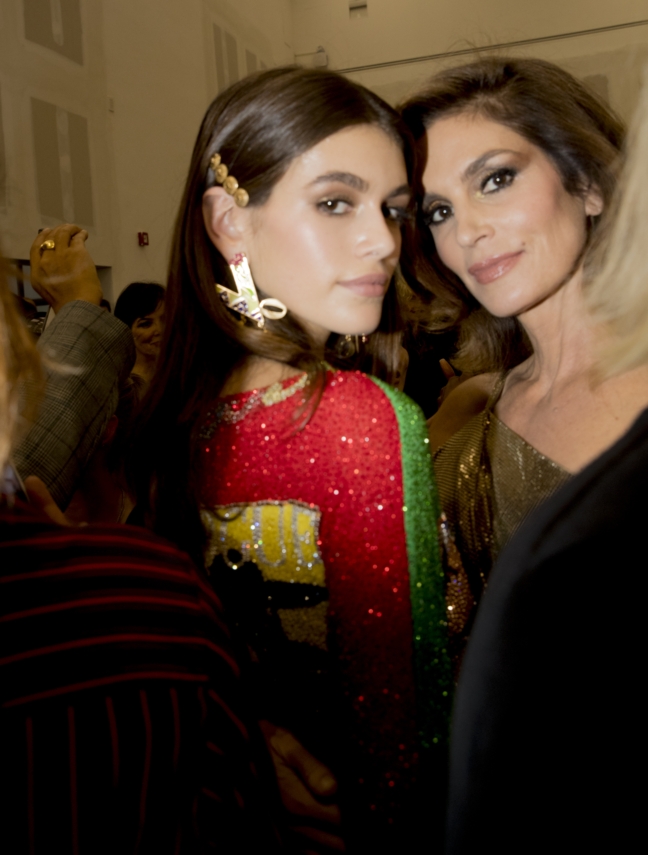 versace_women_ss18_backstage_kevin-tachman-40