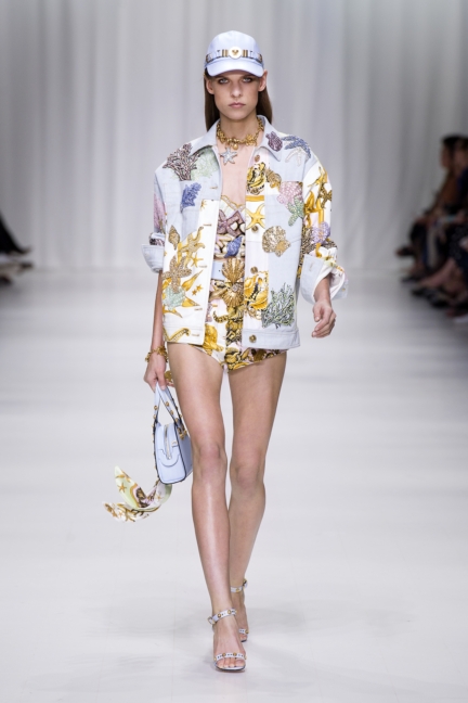 versace_women_ss18-40