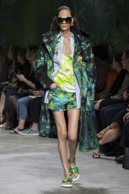 versace-ss20_look-20