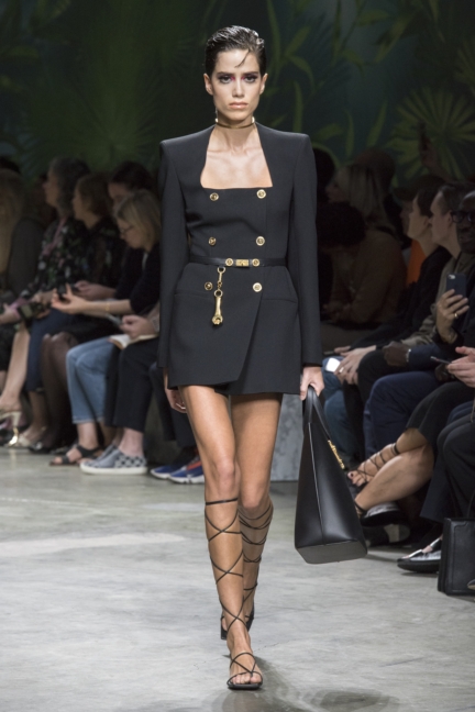 versace-ss20_look-3