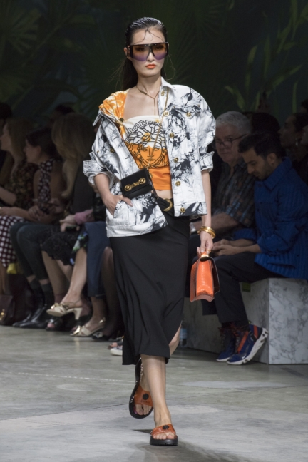 versace-ss20_look-33