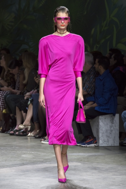 versace-ss20_look-41