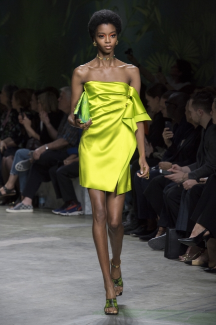 versace-ss20_look-42