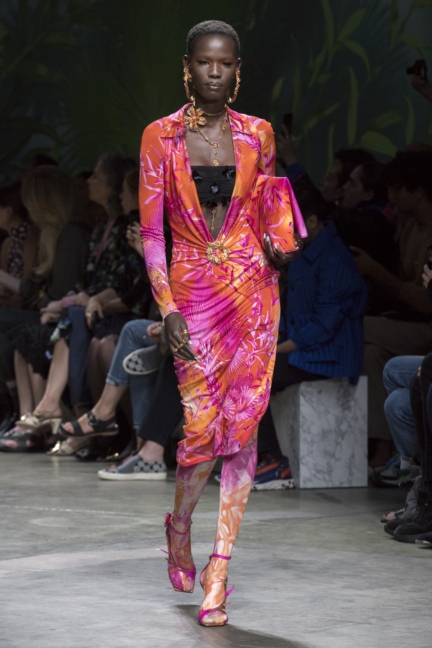 versace-ss20_look-44