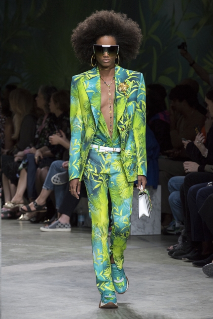 versace-ss20_look-45