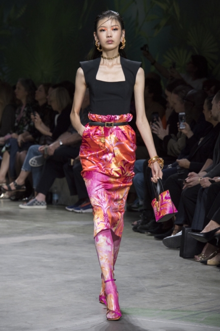 versace-ss20_look-46