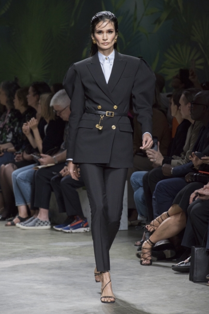 versace-ss20_look-6