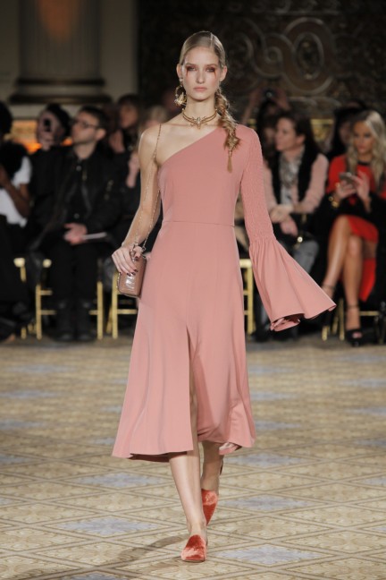 fw17_siriano_look_006