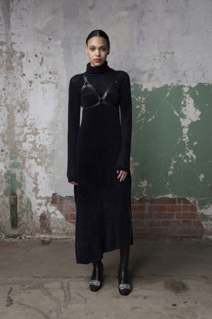 rc_fw_17_runway_0150